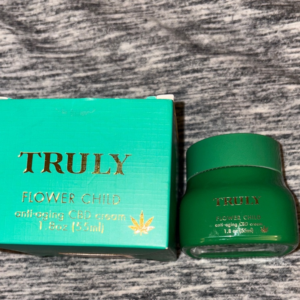 TRULY Flower Child anti aging CBD Cream